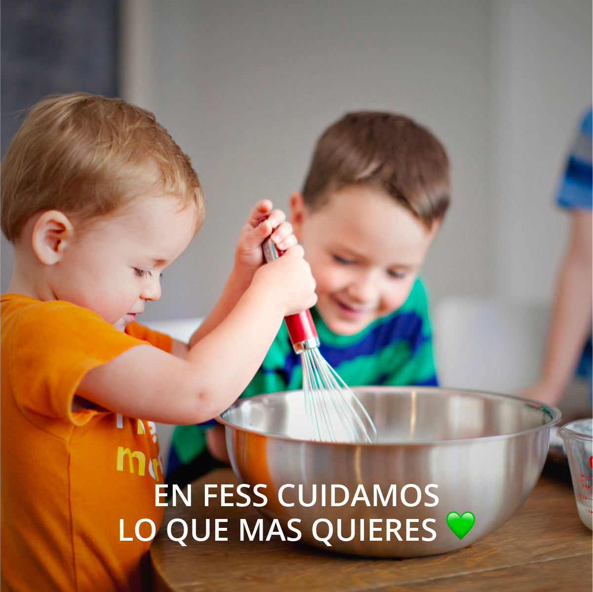 Desinfectante natural antibacterial contra hongos para superficie. Limpia superficies, verduras, frutas. No tóxico, aroma agradable con ingredientes naturales.